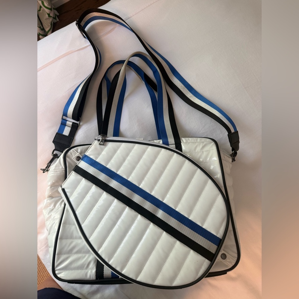 Love Rolyn Tennis Bag White and Blue Quilted - like new